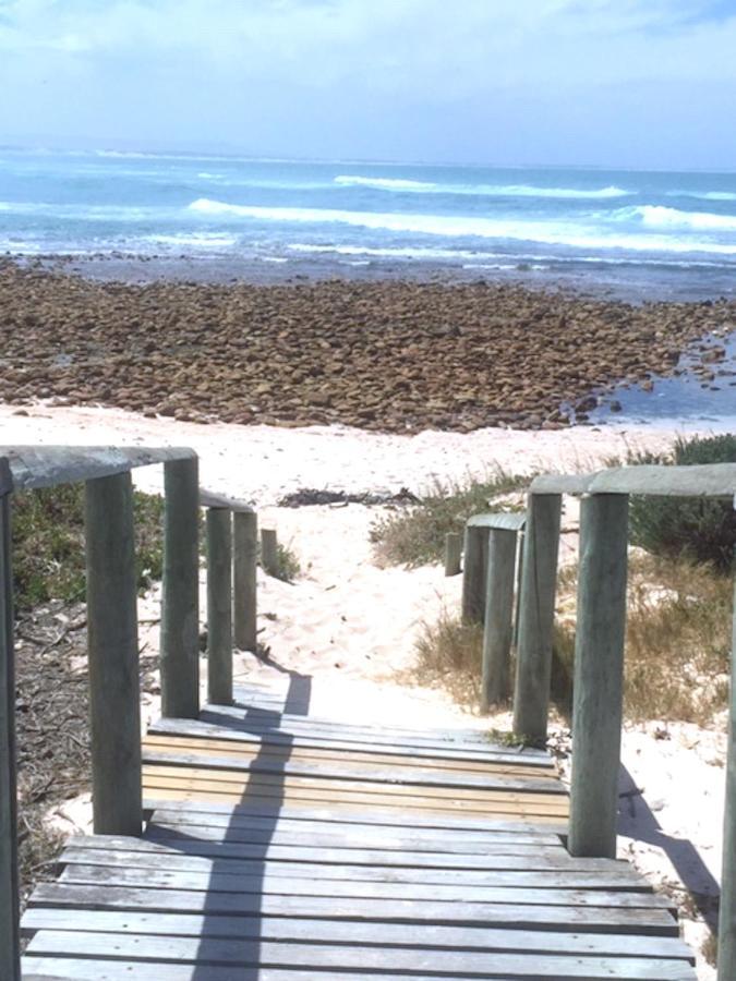Hotel Dee'S Place Agulhas Esterno foto